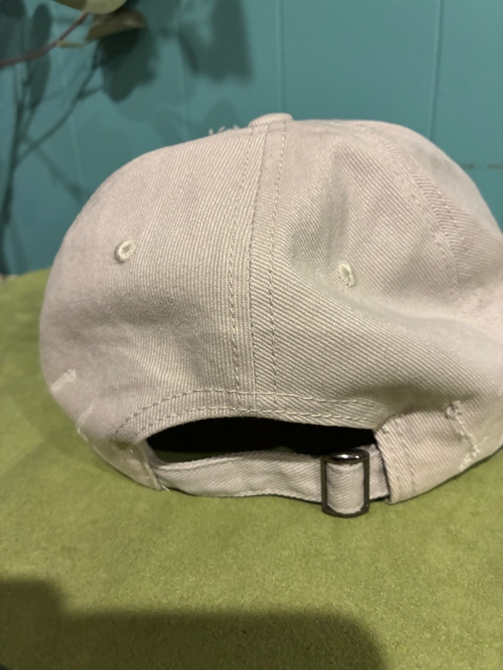 Alo Distressed Pastel Cream Baseball Cap - Picture 3 of 4